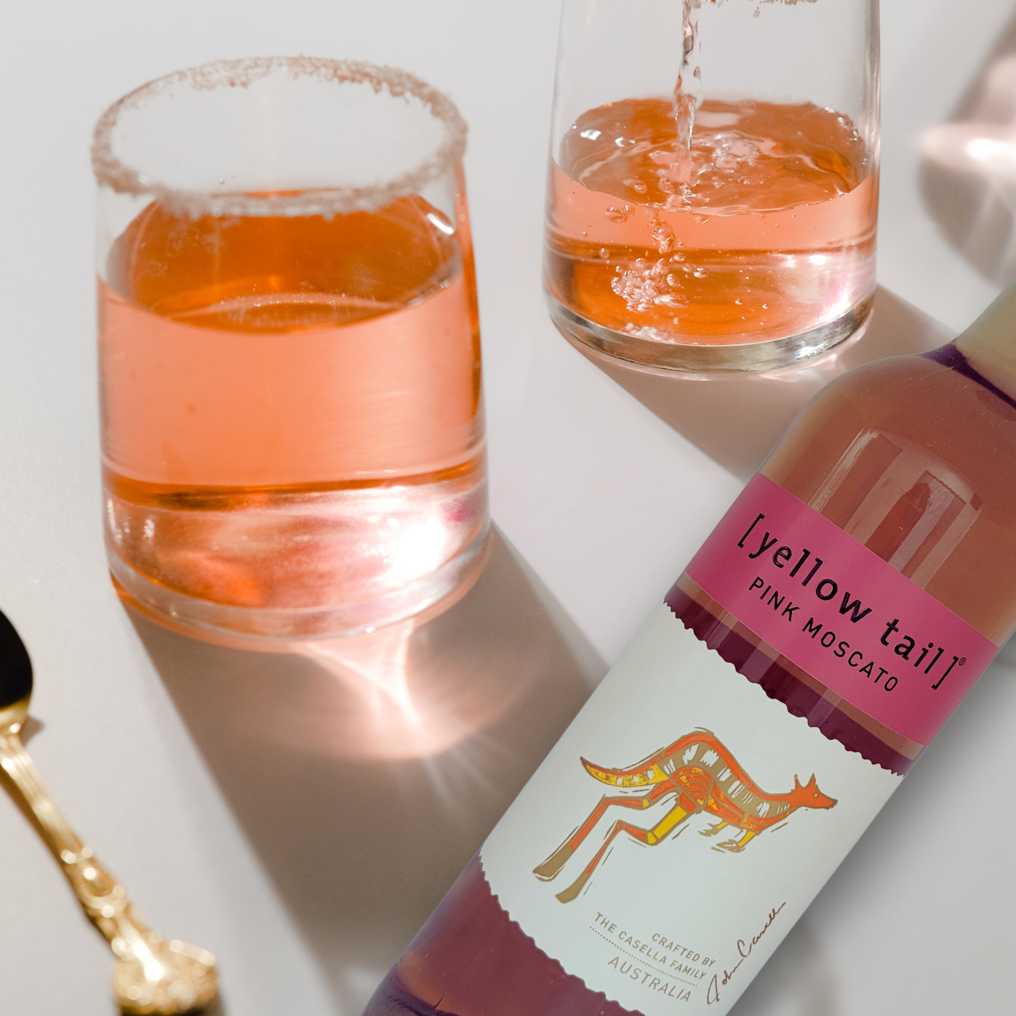 Yellow Tail Pink Moscato NV