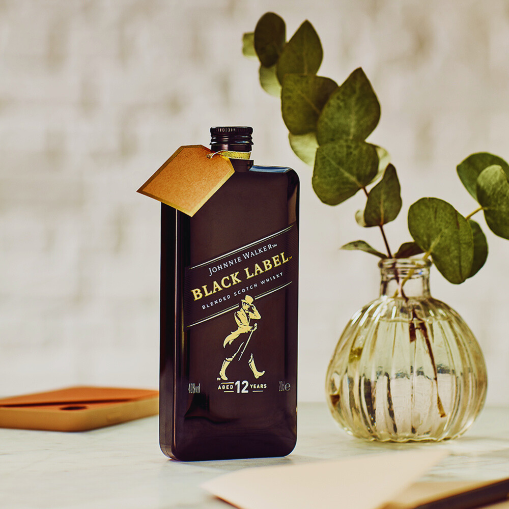 Johnnie Walker Black Label, 200mL Pocket Size
