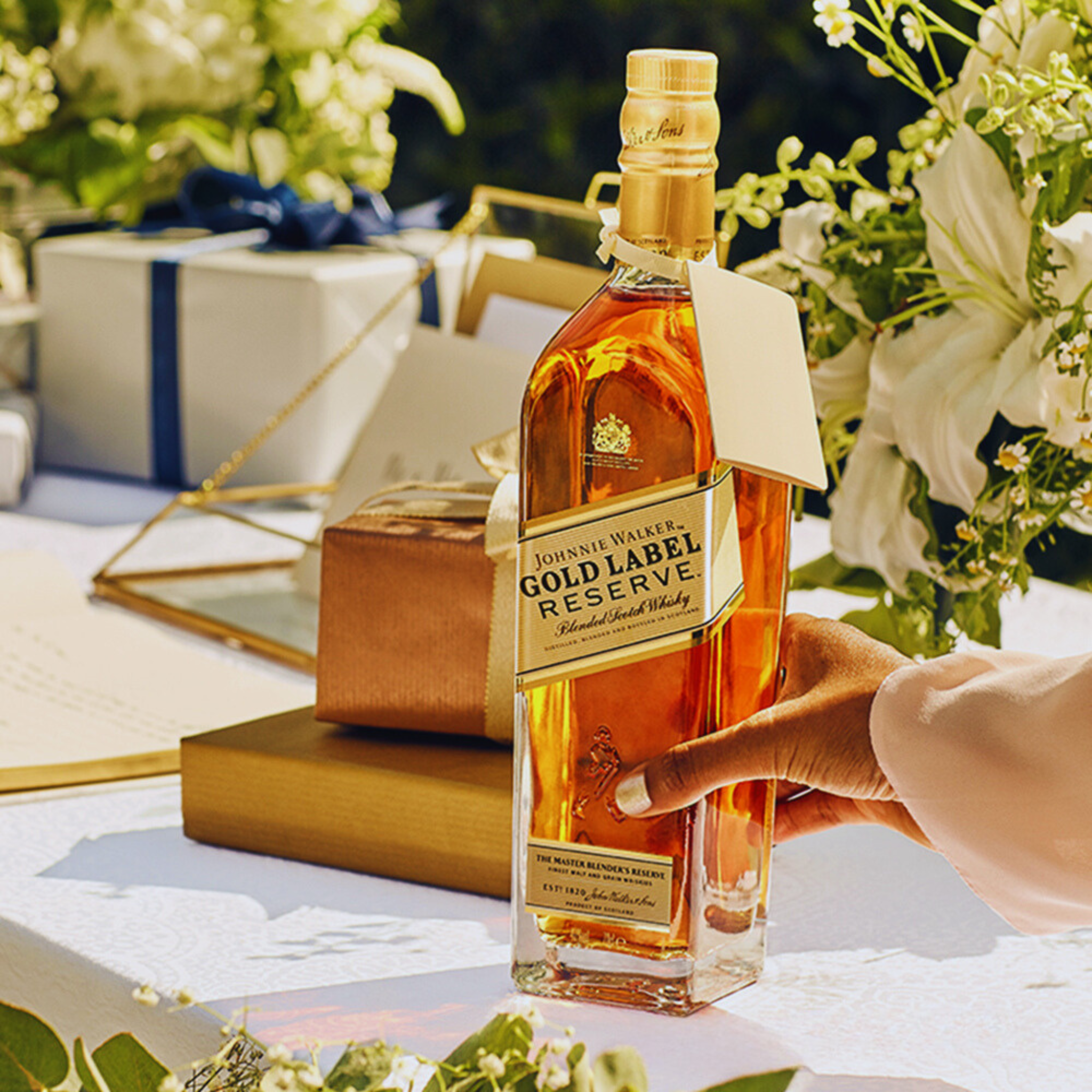 Johnnie Walker Gold Label, 750mL