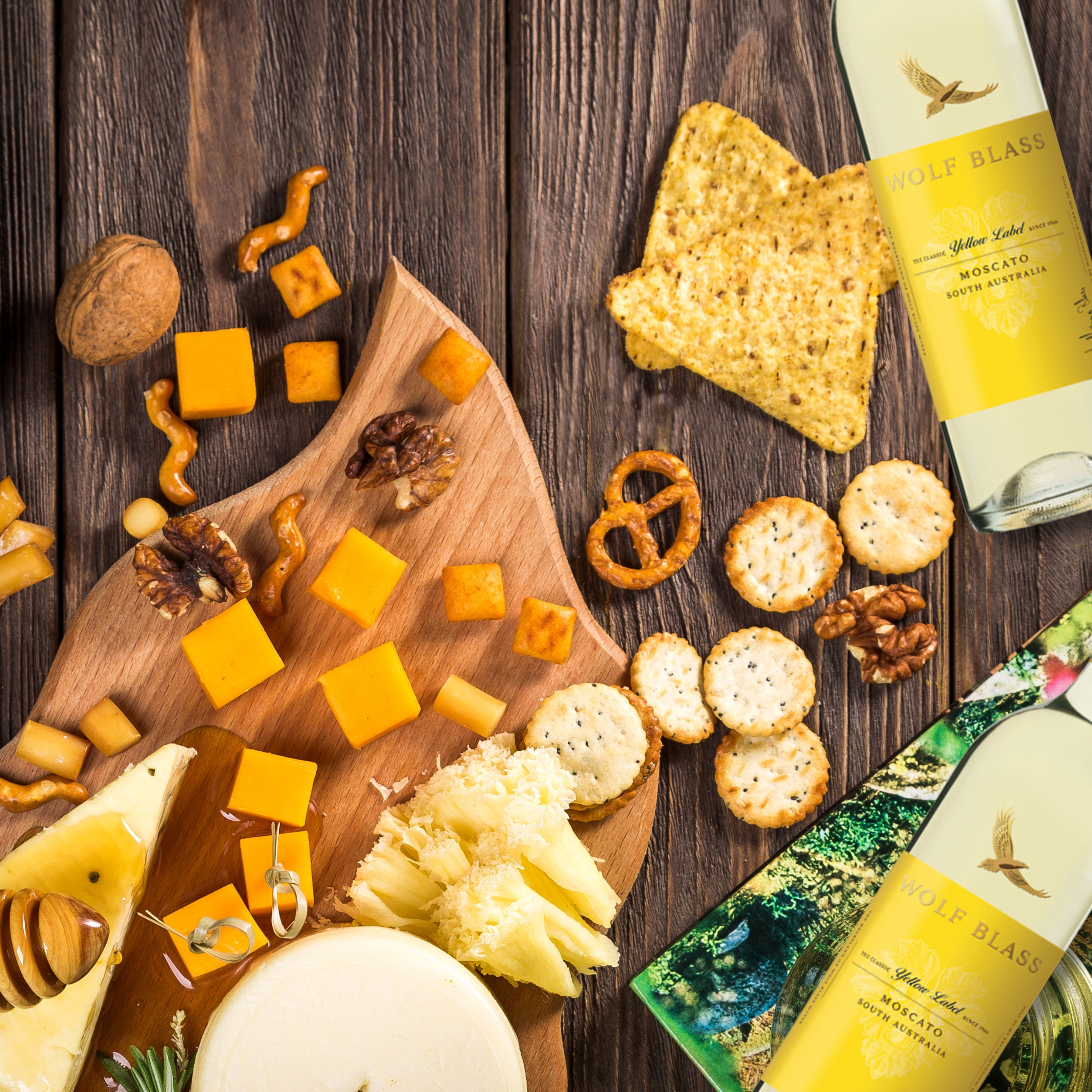 Wolf Blass Yellow Label Moscato, 750mL